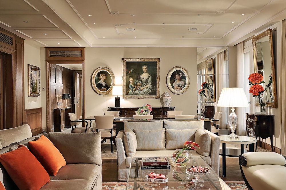 Imperial Suite (Non Smoking)