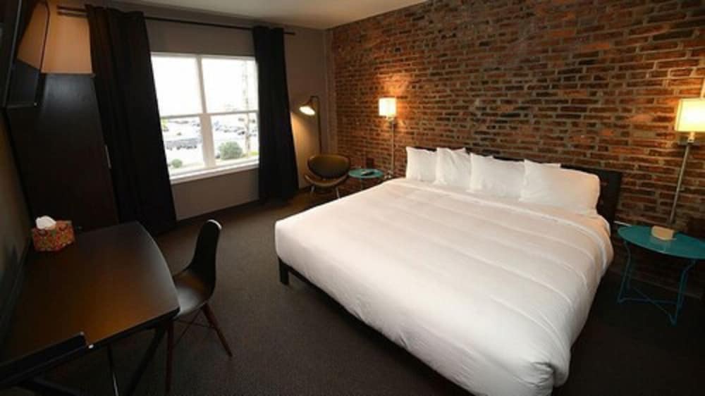 Luxury Room, 1 King Bed, Lake View