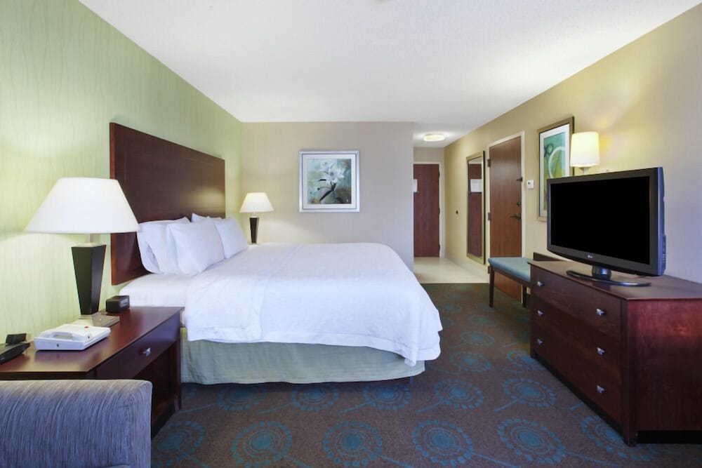 Standard Room, 1 King Bed with Sofa bed - Photo 1
