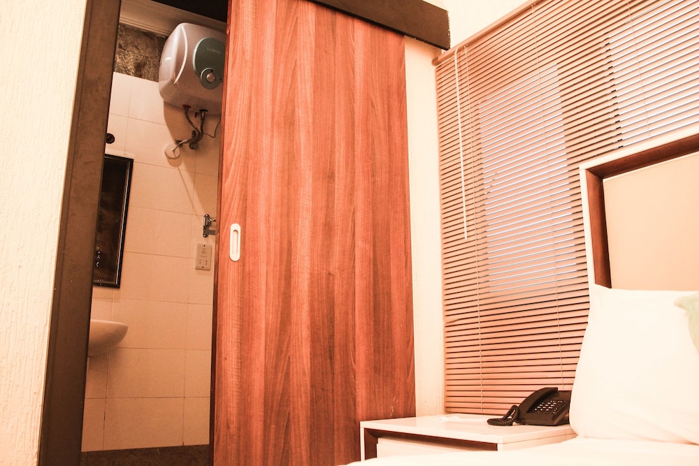 Business Room photo 2