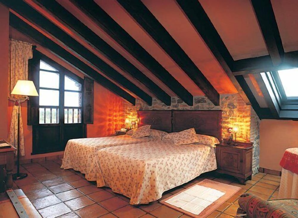 Standard Double or Twin Room - Photo 1