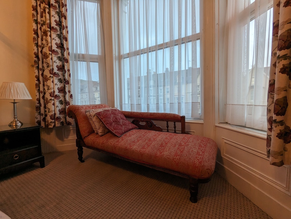 Luxury Double Room, Ensuite (Four Poster Bed) photo 3