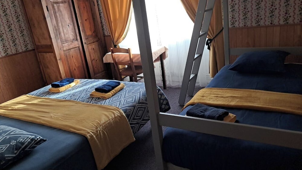 Basic Triple Room