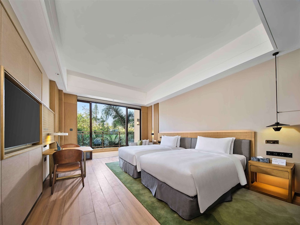 Room, 2 Twin Beds, Garden View - Photo 1