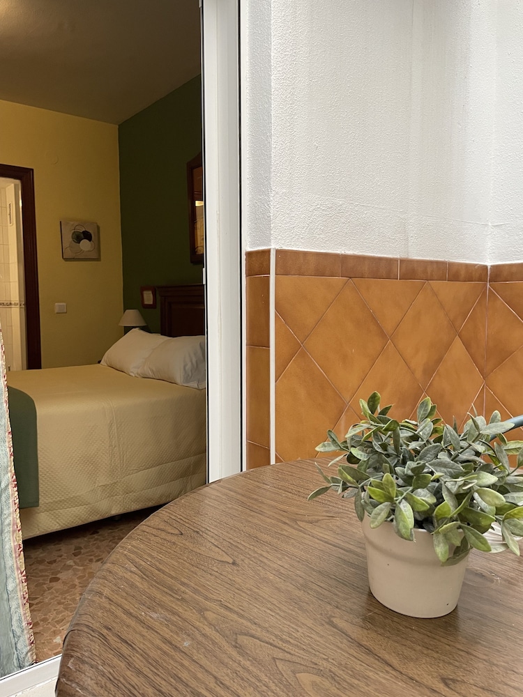 Double Room - Photo 19