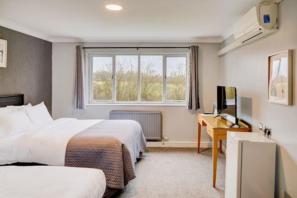 Standard Triple Room, Multiple Beds photo 1