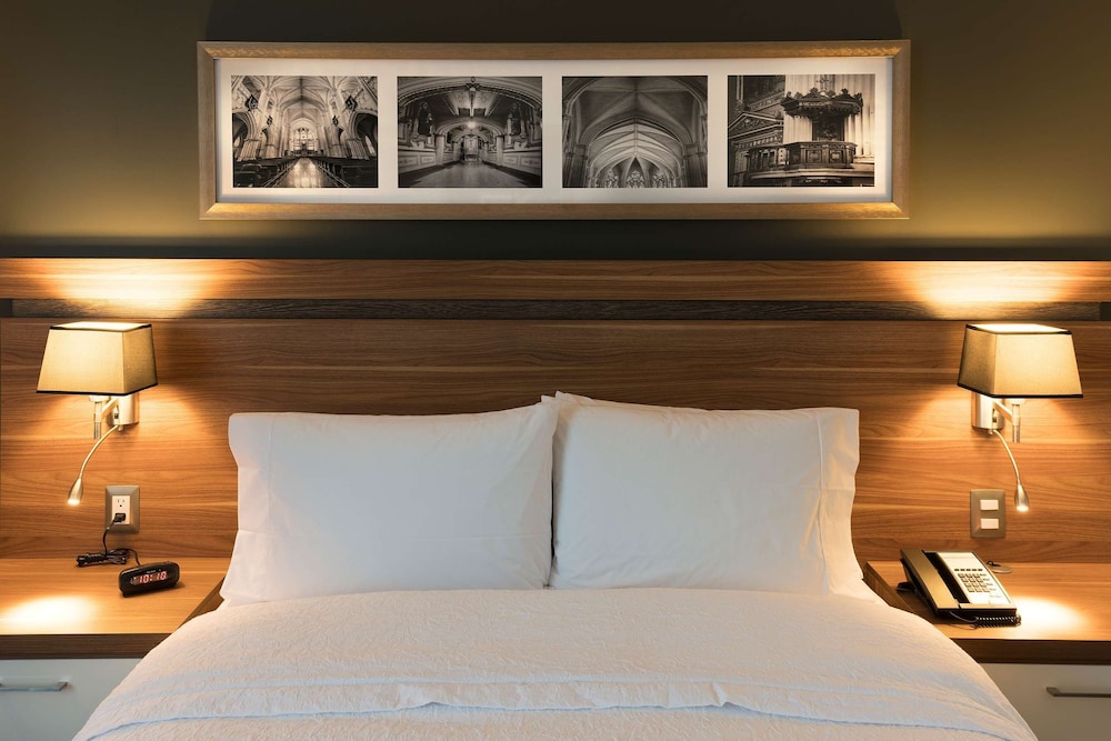 Room, 1 Queen Bed, Accessible (Hearing) photo 3