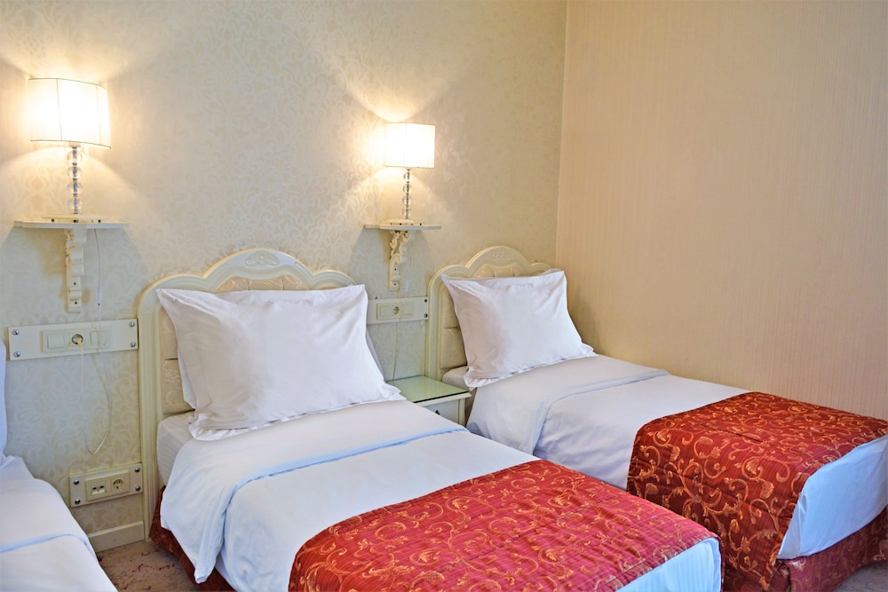 Family Double or Twin Room photo 1