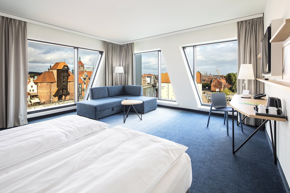 Premium Room, 1 King Bed, River View - Photo 14