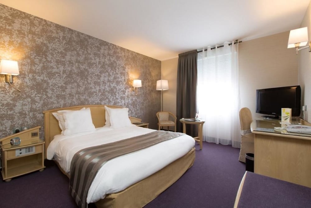 Superior Room, 1 Queen Bed, Non Smoking - Photo 1