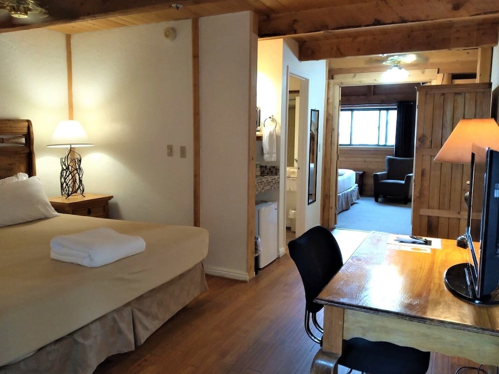 Double King Suite photo 1