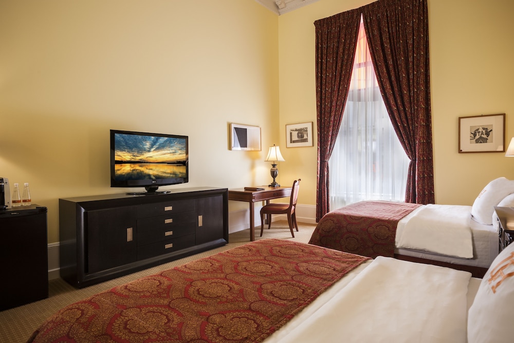 Superior Room, 2 Queen Beds - Photo 3