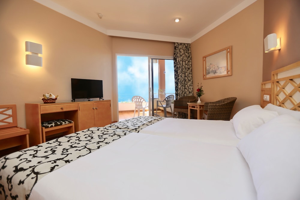 Double Room Single Use, Pool View - Photo 2