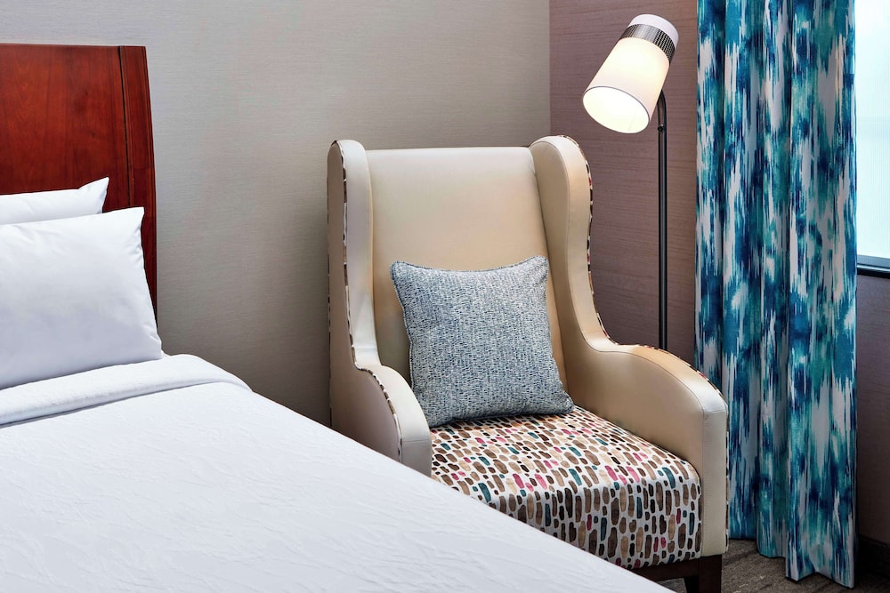 Two queen beds - Photo 2