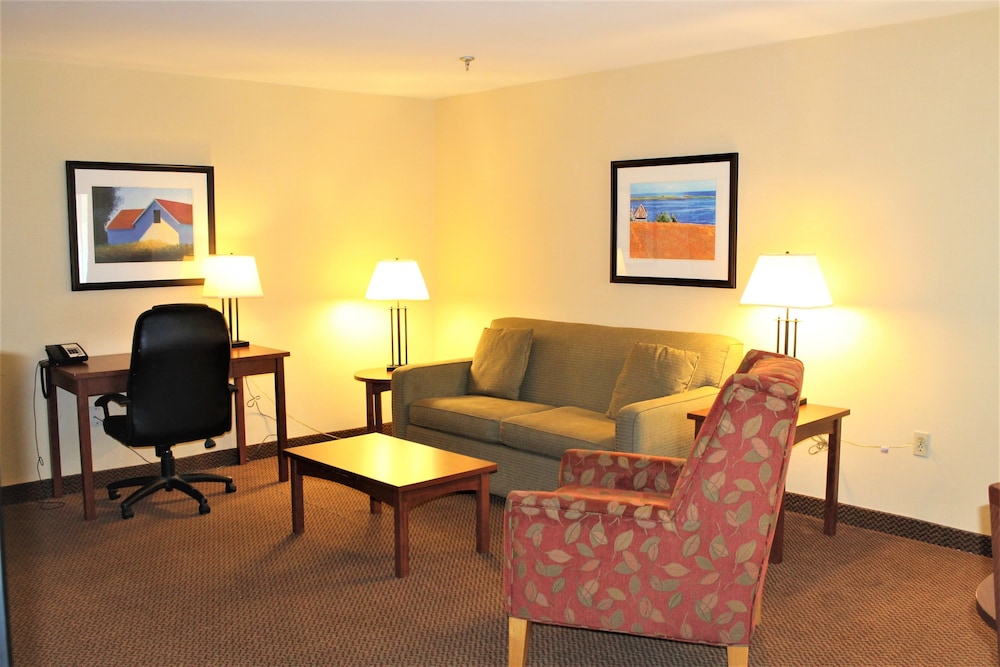 Renovated 1 King Bed Suite - Main building - Photo 6