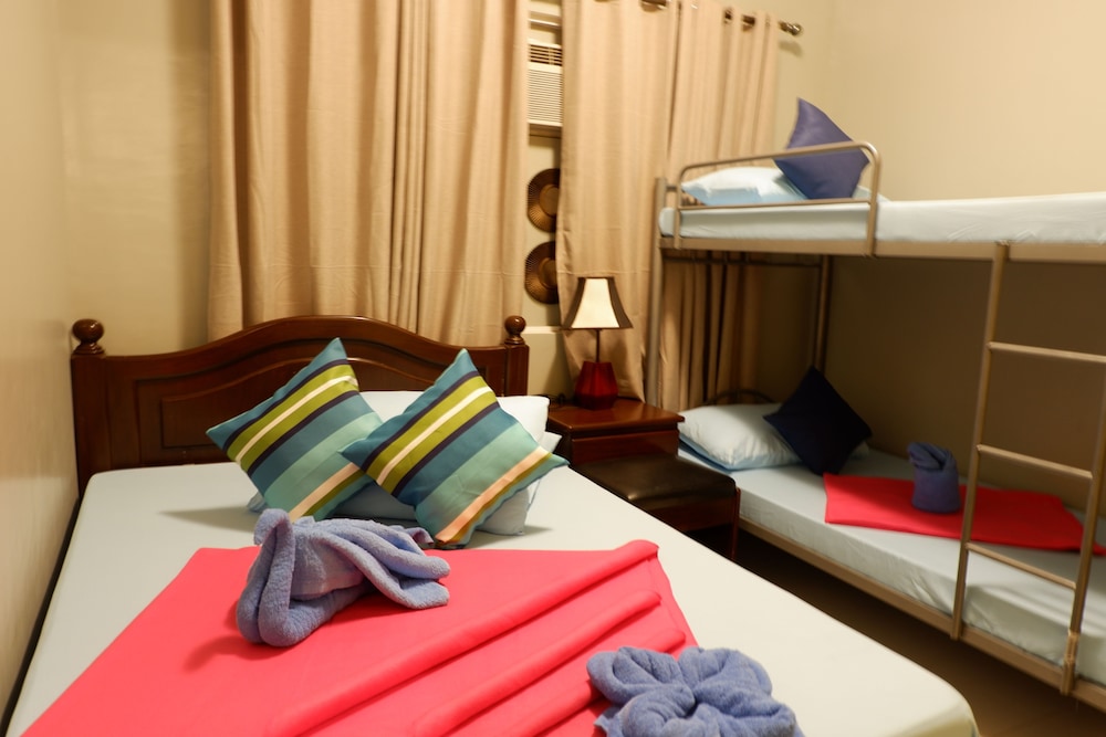 Room for 6 - Photo 2