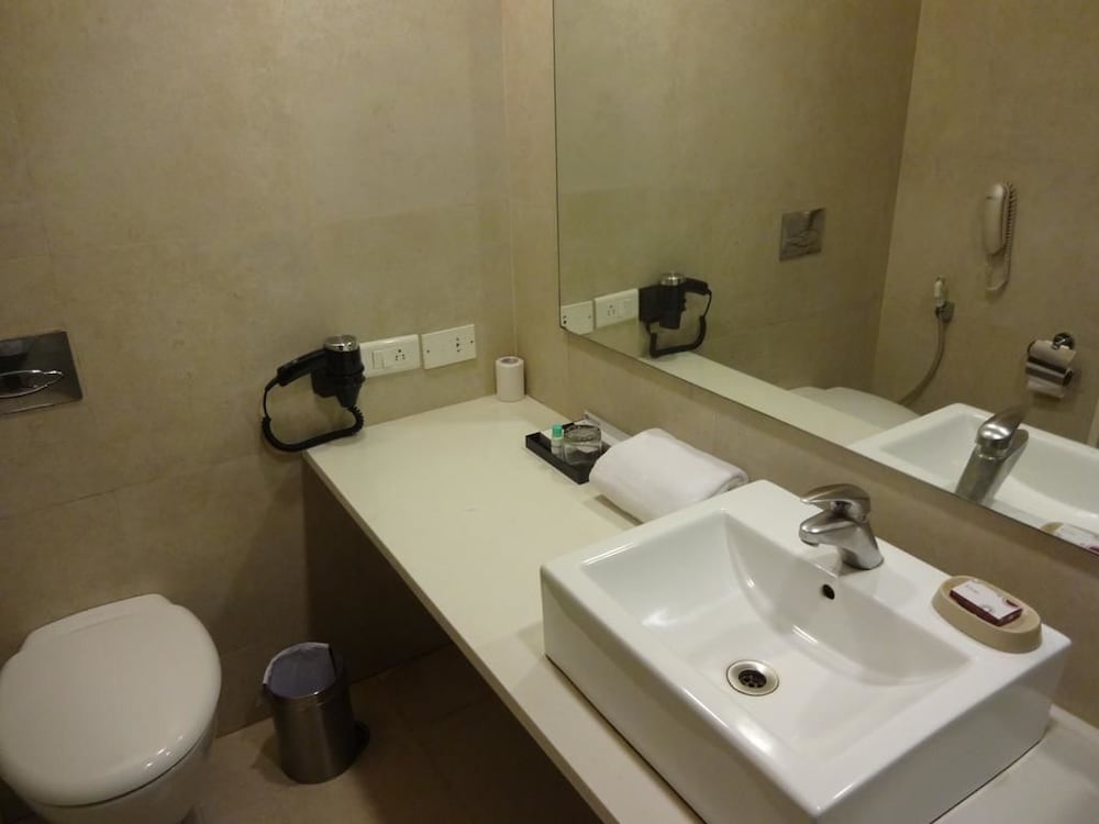 Premium Room - Photo 15