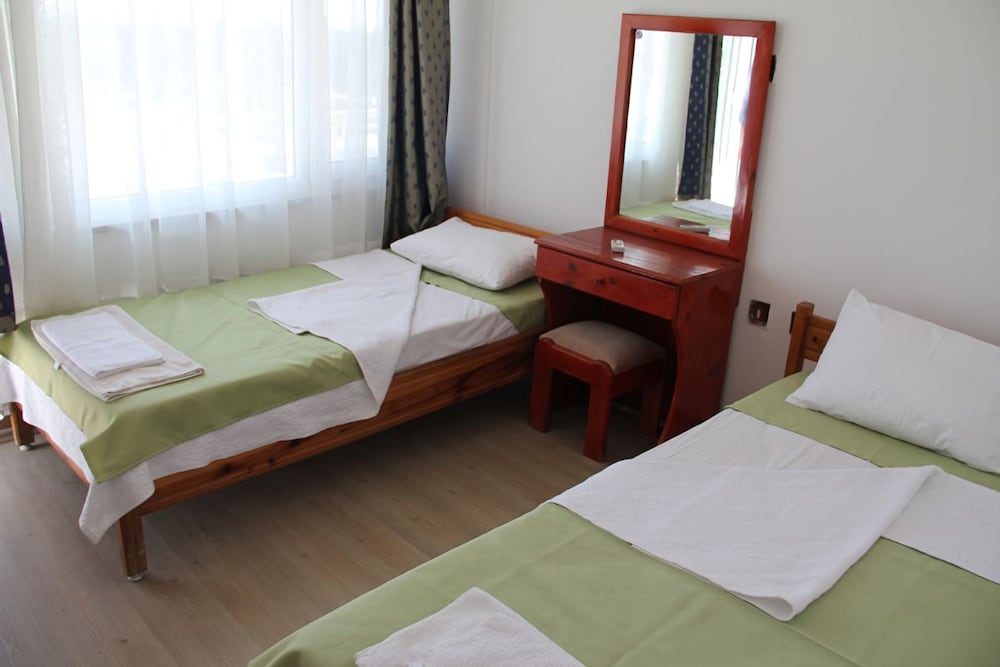 Standard Triple Room photo 2