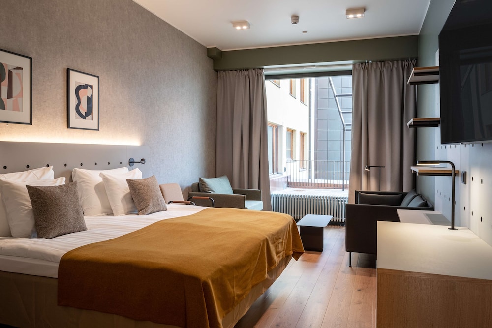 Superior Room (Multibed)