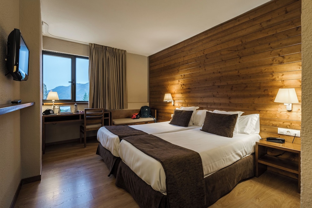 Double Room Double Room