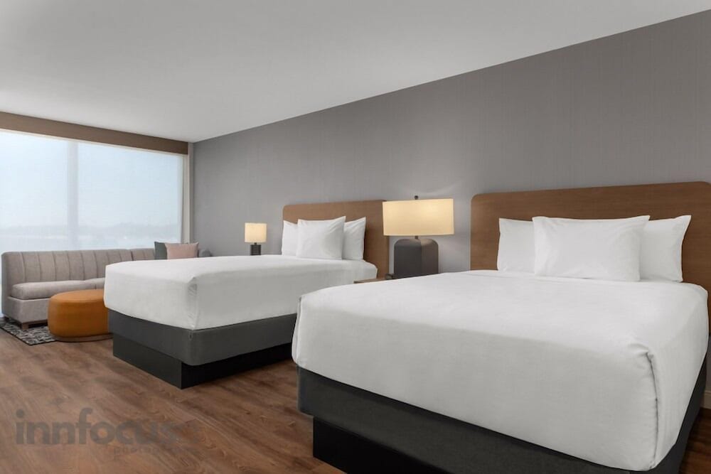 Studio Suite, 2 Queen Beds (High Floor)