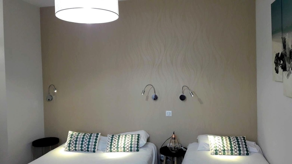 Standard Double Room photo 2