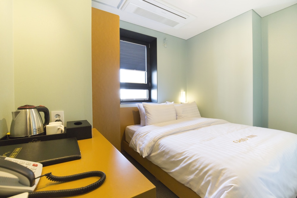 Single Room, 1 Double Bed