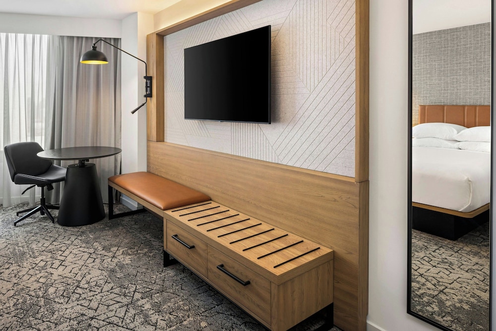 Room, 2 Double Beds - Photo 3