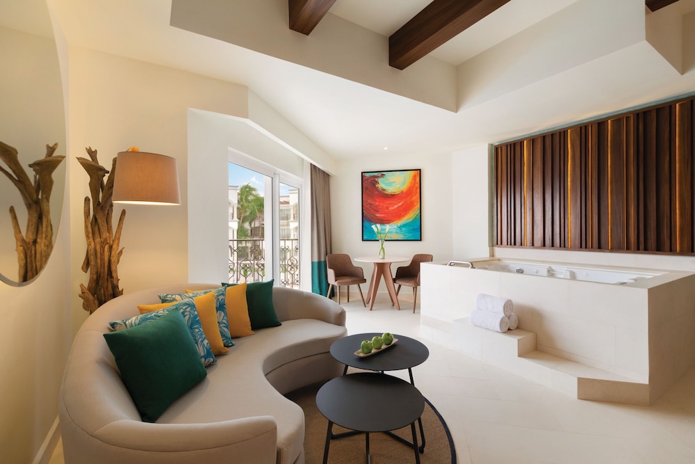 Junior Suite, 1 King Bed, Ocean View