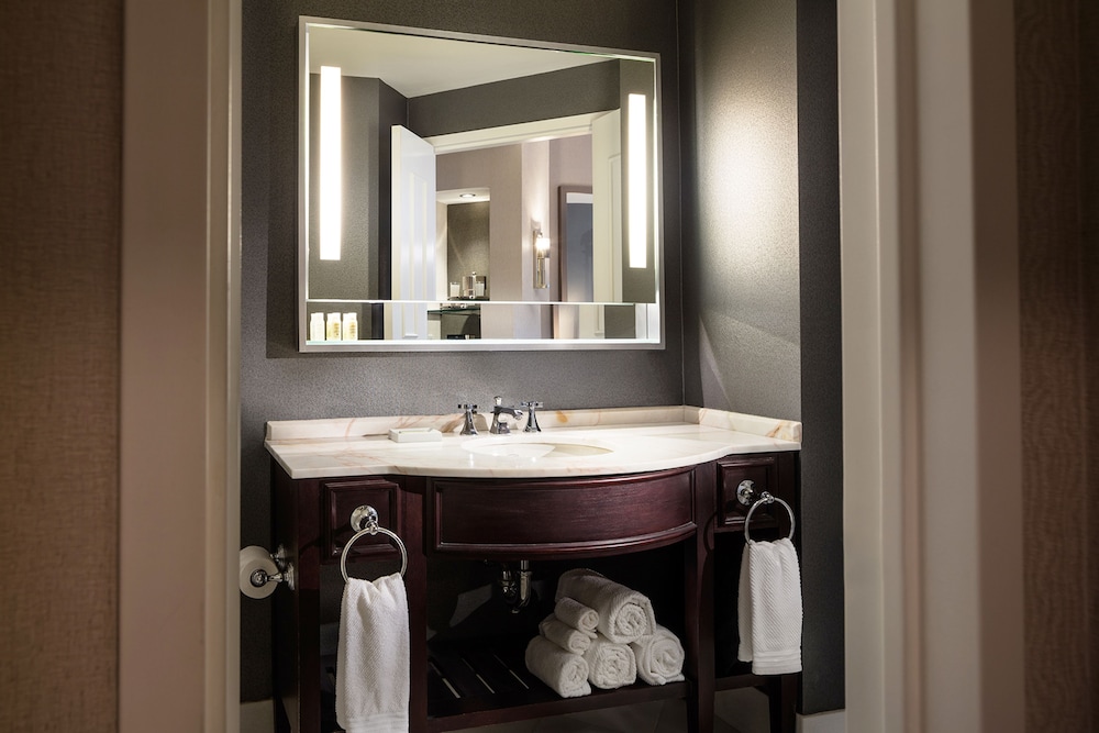 Club Room, 2 Queen Beds - Photo 2