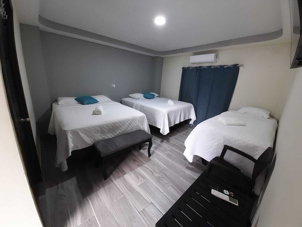 Family Triple Room photo 2