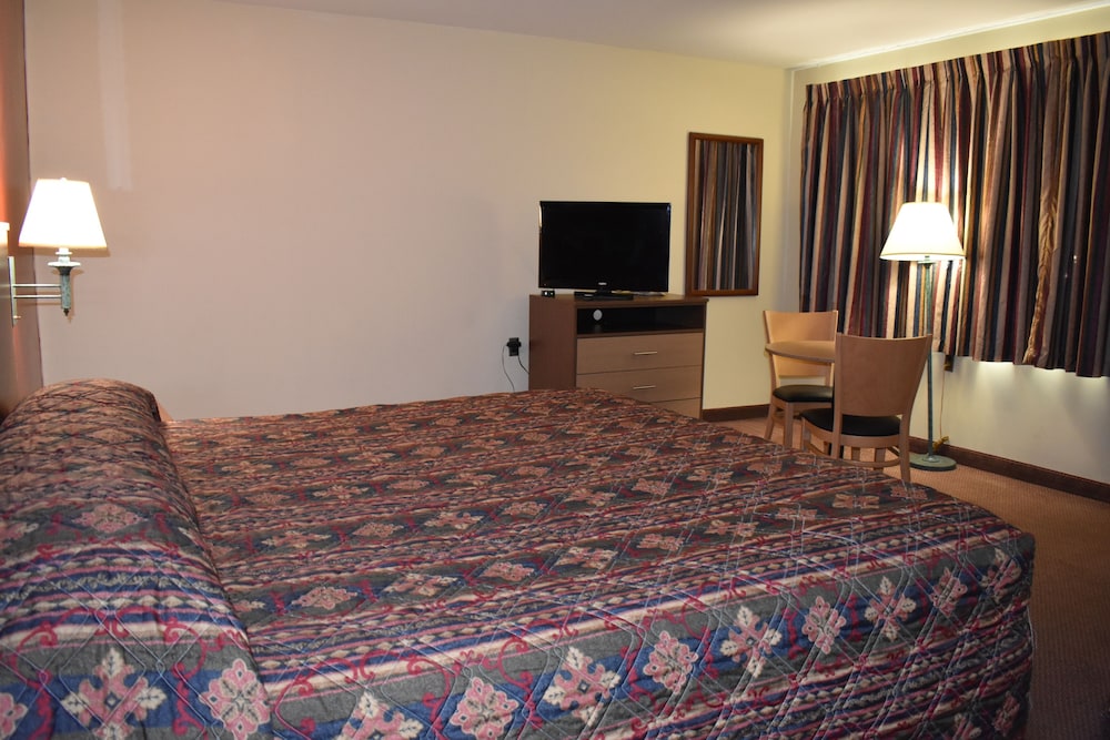 Standard Room, 1 King Bed, Smoking