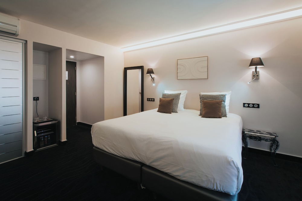 Superior Double Room - Photo 8