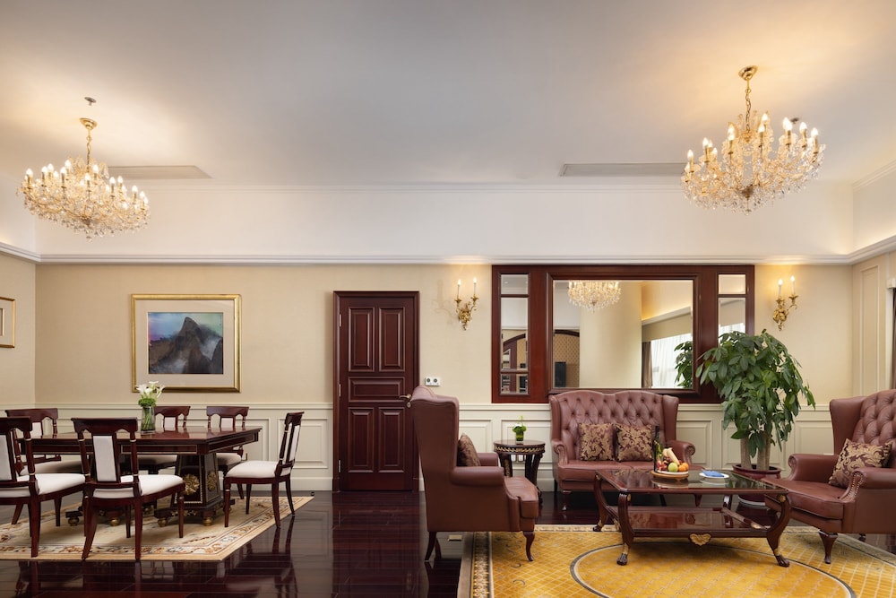 Suite, 2 Bedrooms, Accessible, Club Lounge Access - Photo 5