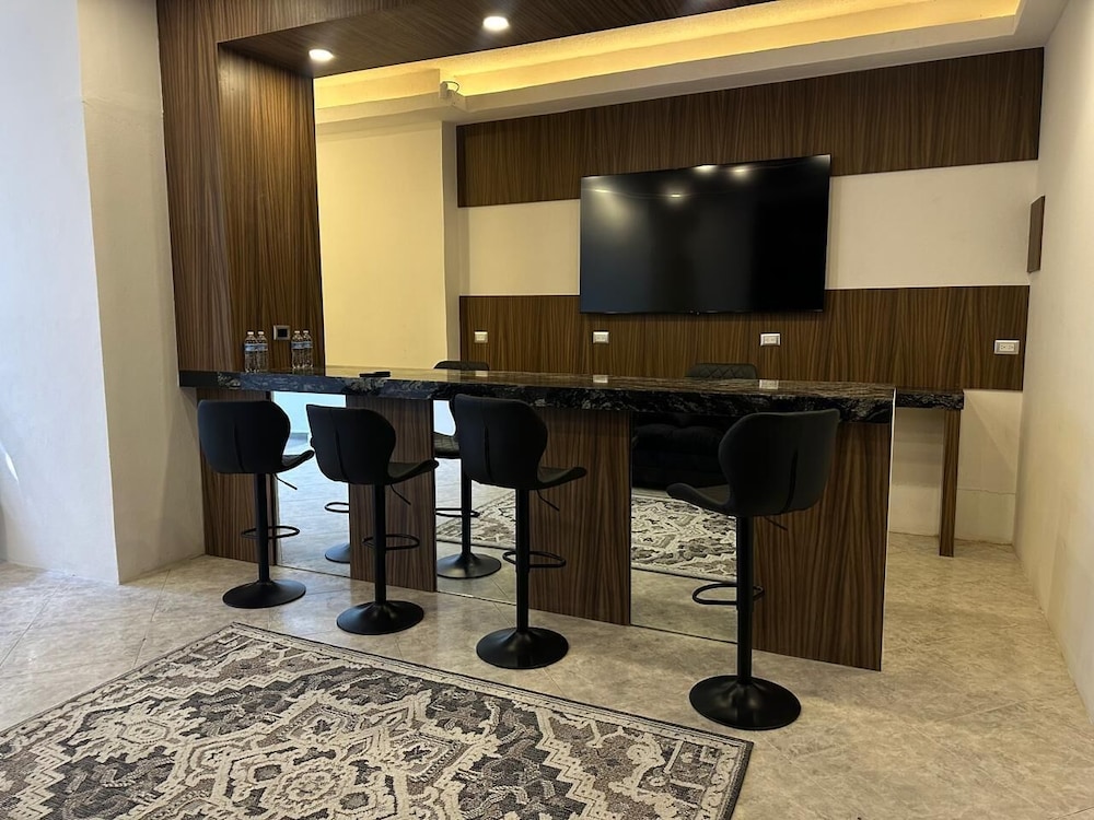 Signature Room photo 2