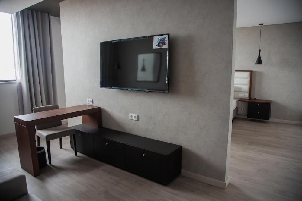 Luxury Suite photo 2