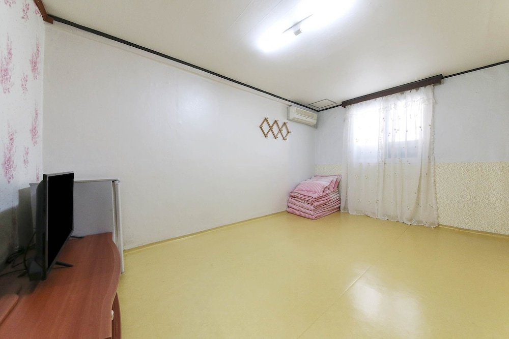 Korean Traditional Room (4 Ppl) photo 3