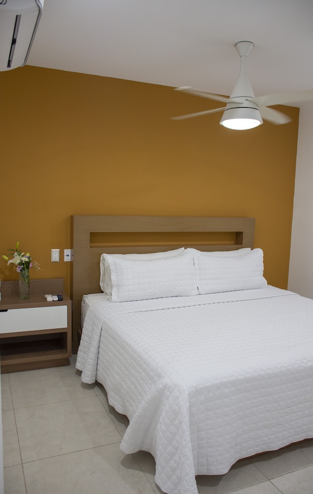Junior Suite, 1 King Bed with Sofa bed