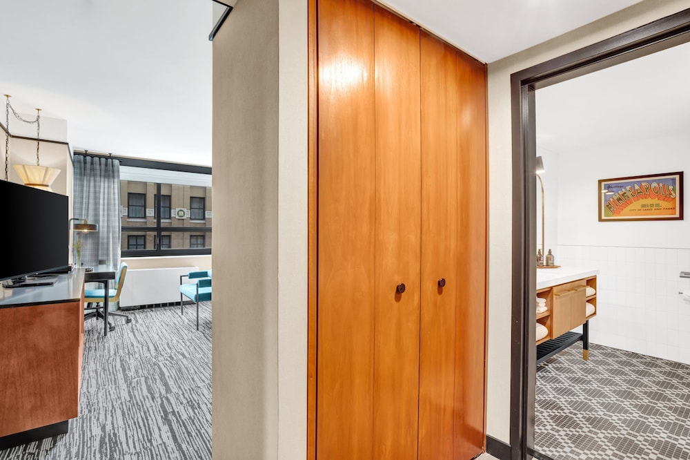 Premium Room, 2 Queen Beds, Accessible (Communications) - Photo 1