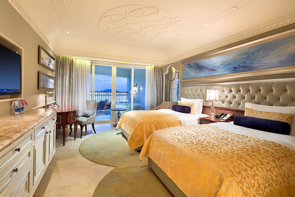 Standard Room, 2 Double Beds, Sea View - Photo 1