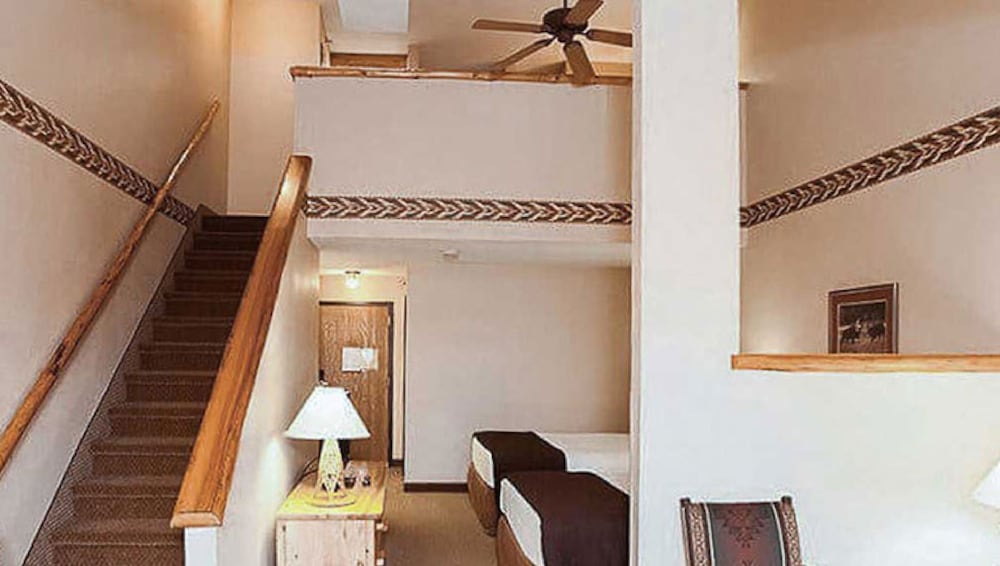 Loft Fireplace - Water Park Included photo 3
