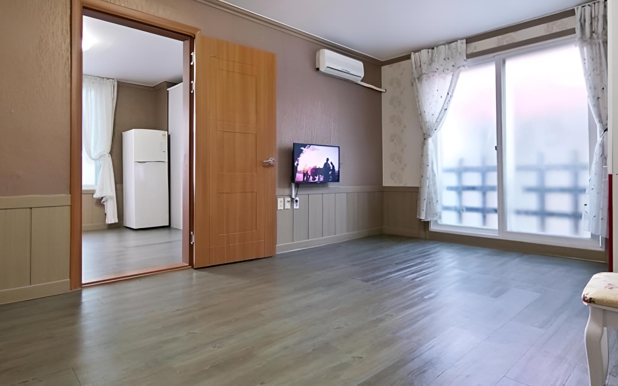 Room (Two Room A) photo 3