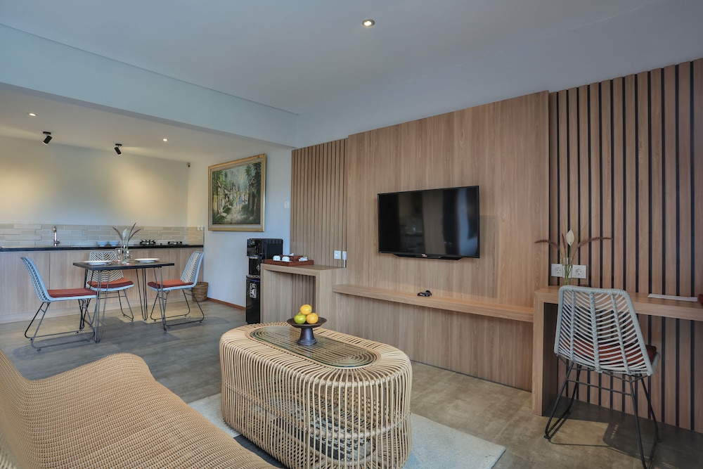 One Bedroom Private Heated Pool Villa - Photo 11