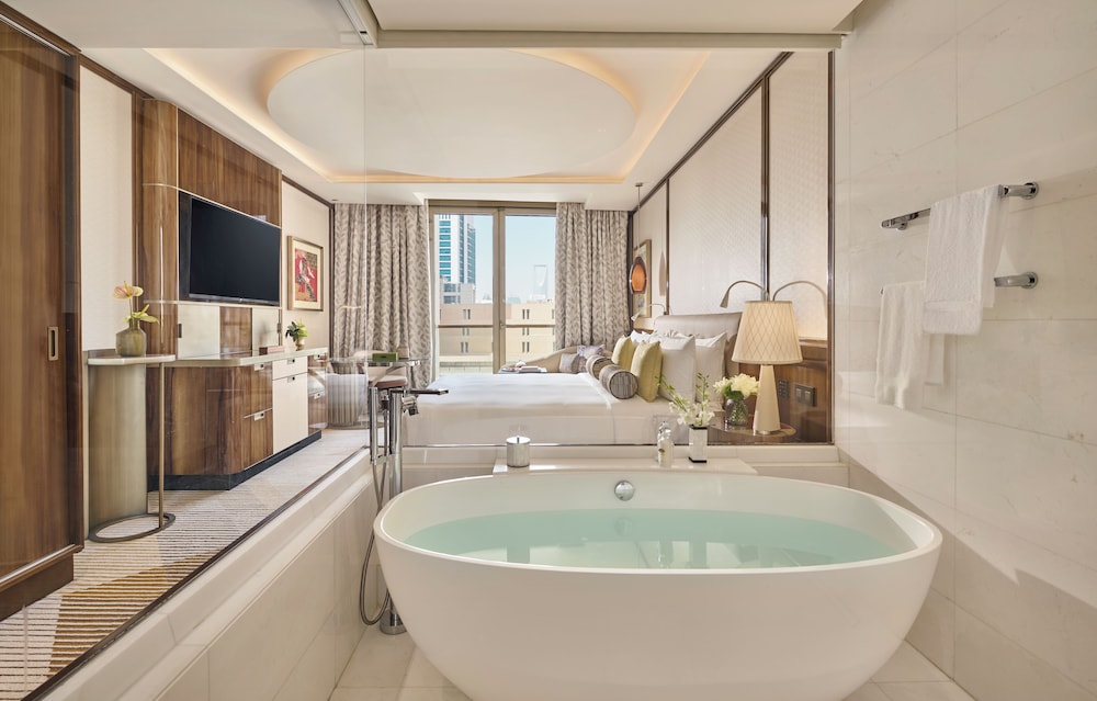 Superior Room, 1 King Bed, Accessible