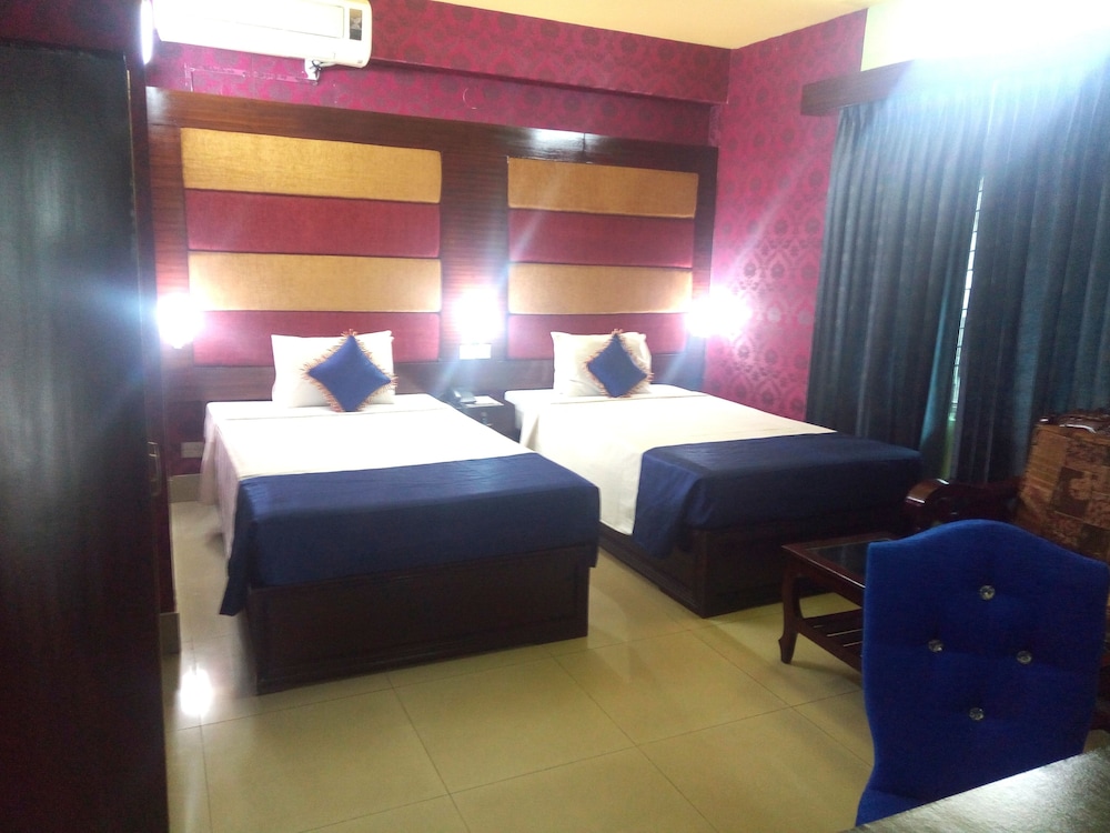 Executive Twin Room, 1 Bedroom, Lake View, Lakeside photo 3