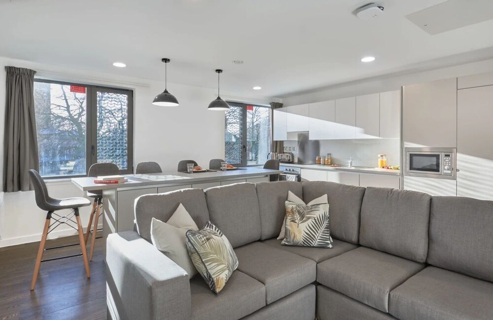 Apartment, 4 Bedrooms, Non Smoking