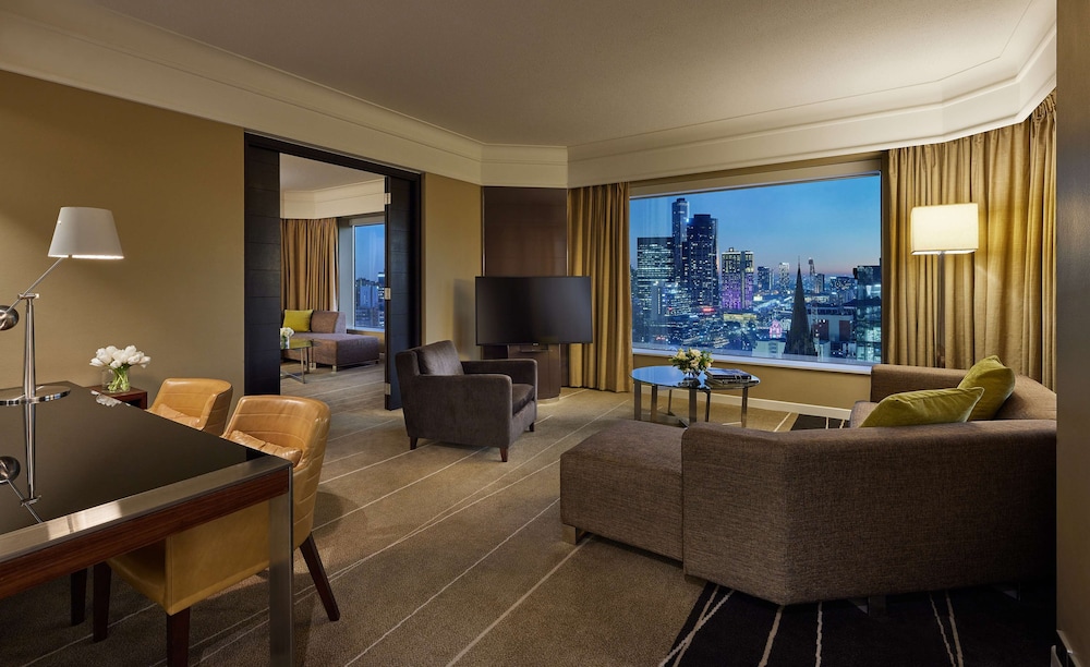 Grand Suite, 1 King Bed (Grand Club Lounge Access)