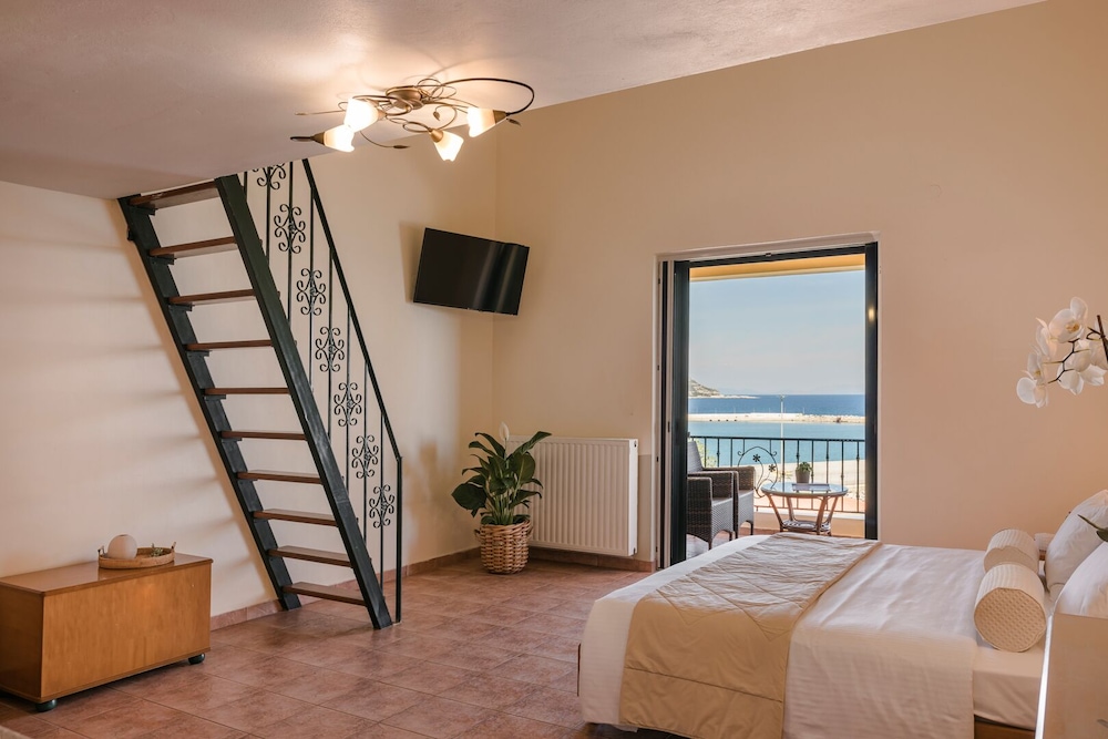 Family Loft Suite Sea View