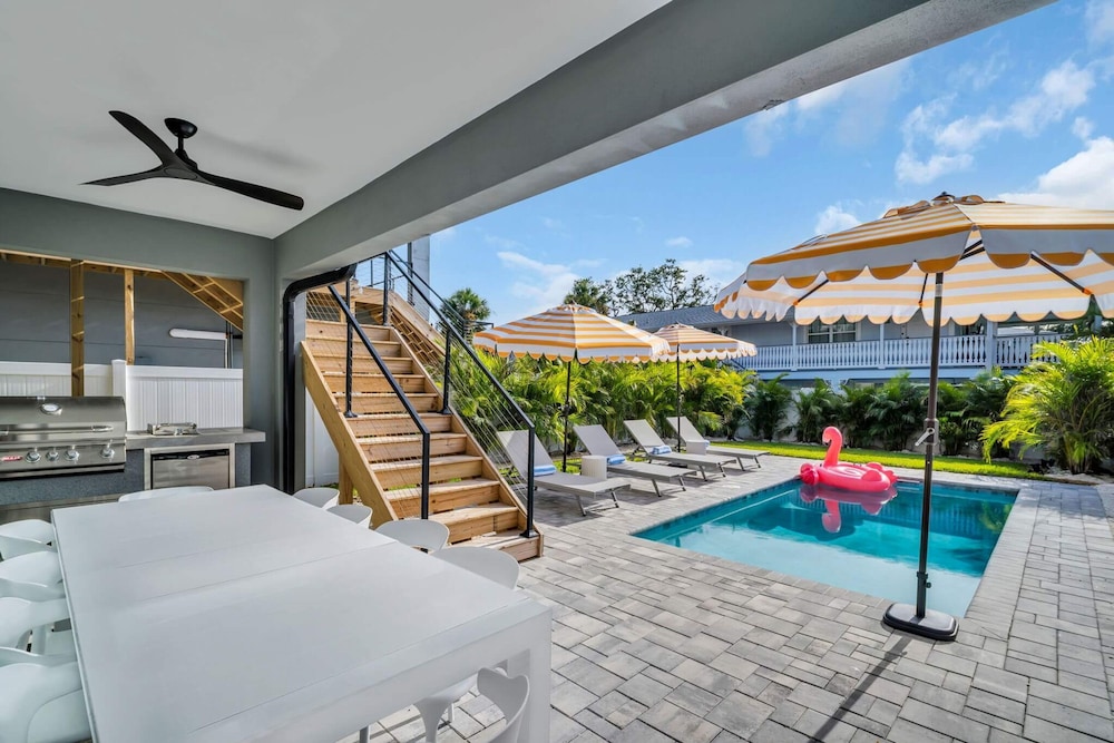 NEW 4 Bed 3 Bath Heated Salt Pool Walk2beach, Foto 15