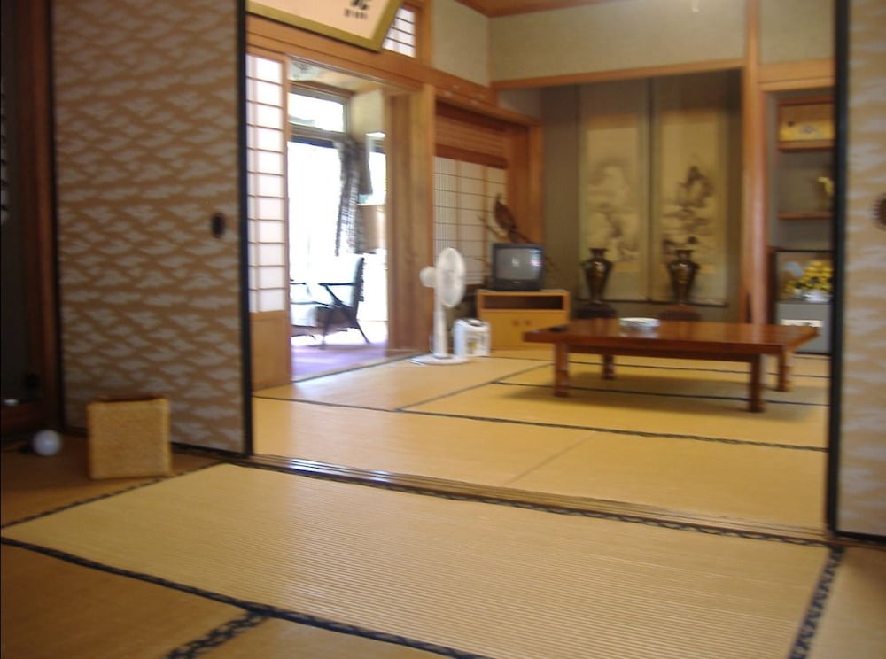 Matsu, Japanese Style Room With Private Toilet, Up To 8 People
